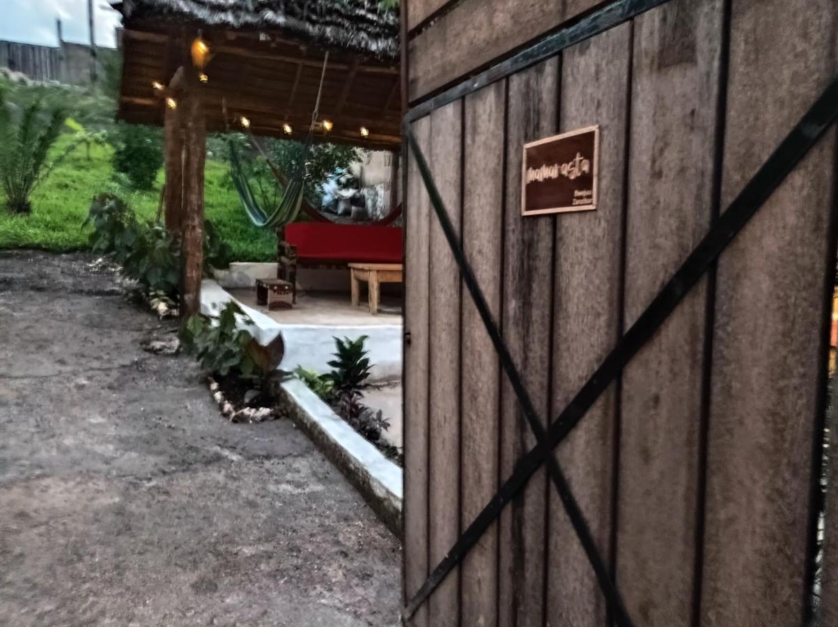 Mamarasta Bed & Breakfast Bwejuu Exterior photo