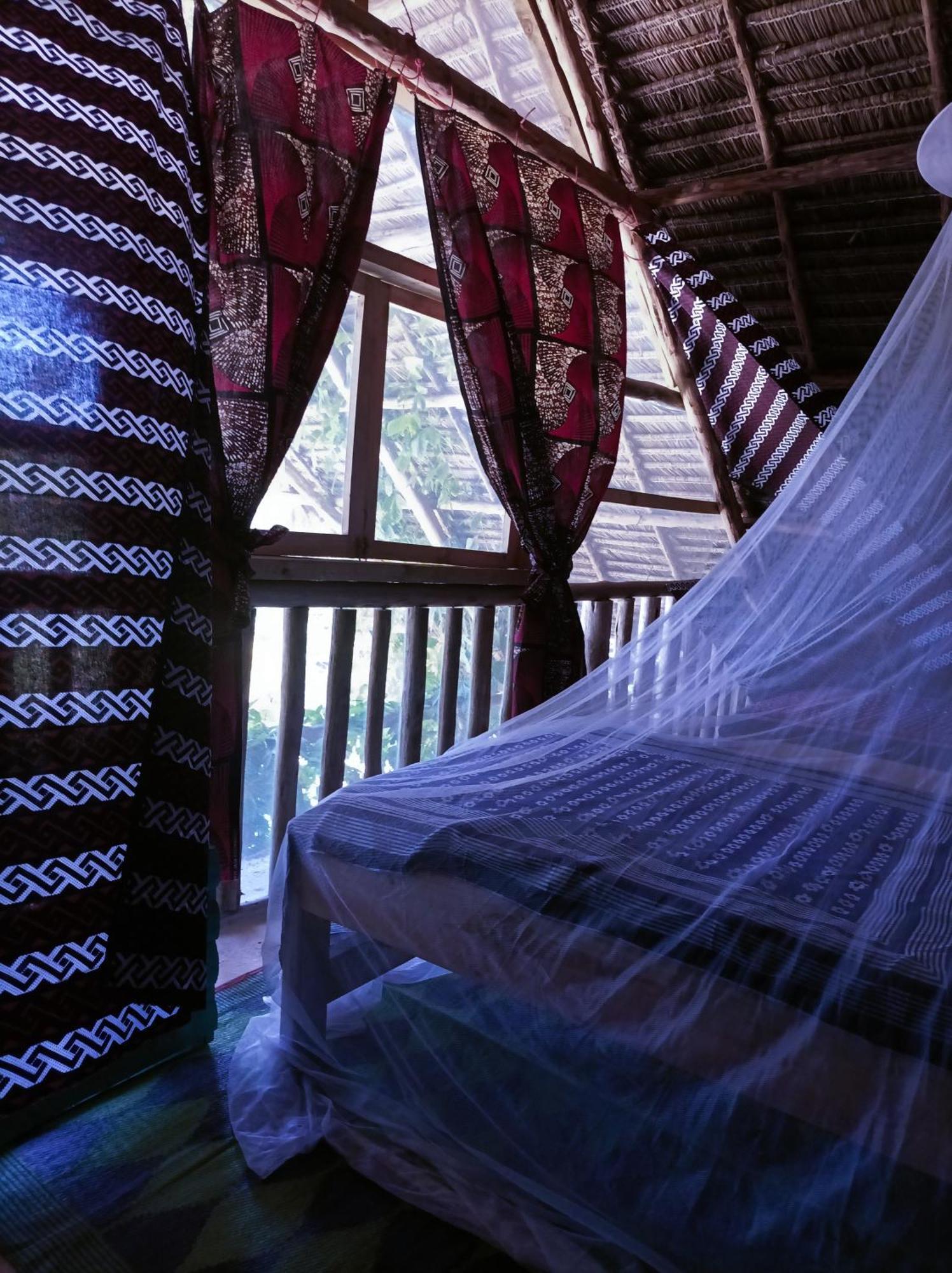 Mamarasta Bed & Breakfast Bwejuu Exterior photo