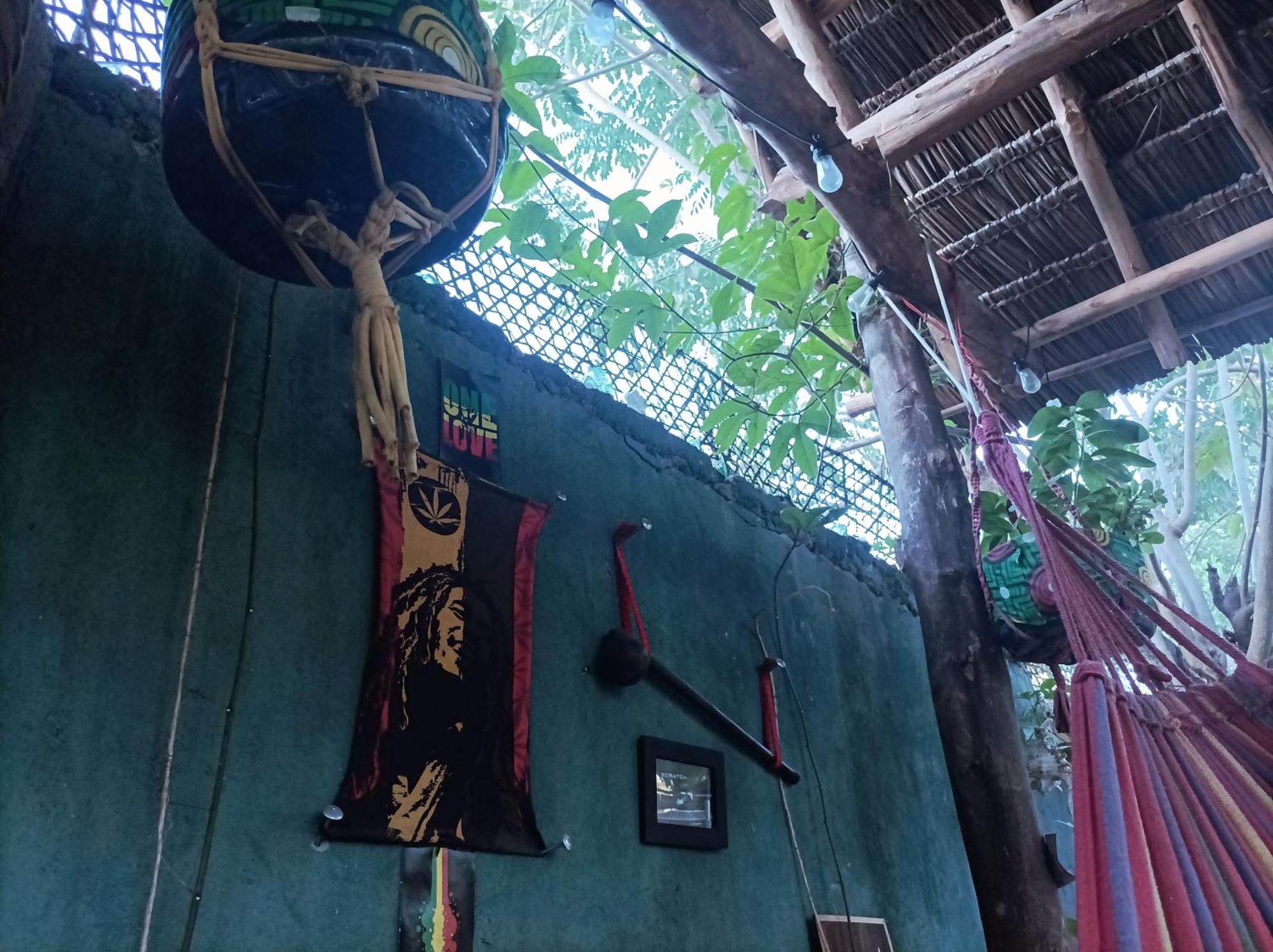 Mamarasta Bed & Breakfast Bwejuu Exterior photo