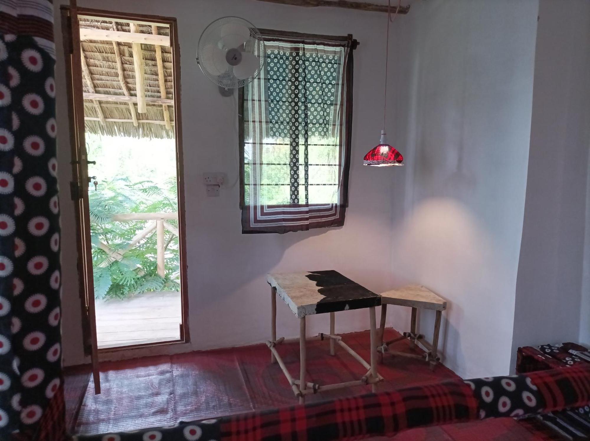 Mamarasta Bed & Breakfast Bwejuu Exterior photo